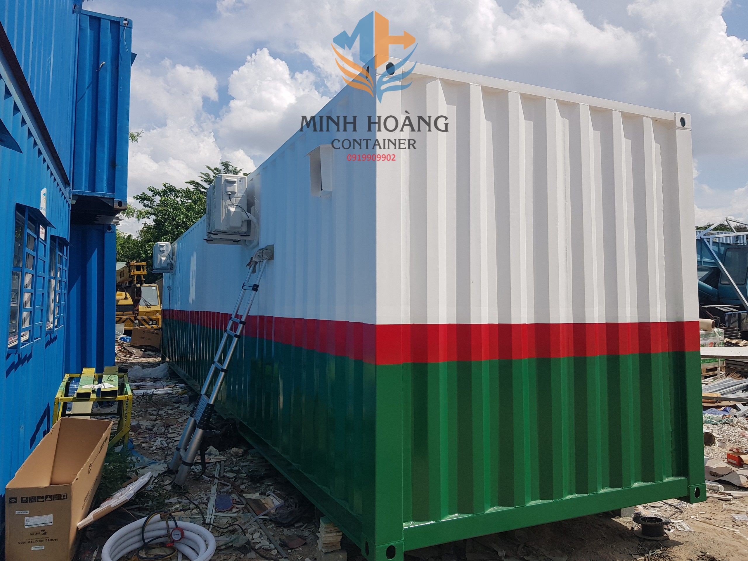 Container 40feet văn phòng sơn 3 màu theo nhận diện thương hiệu.